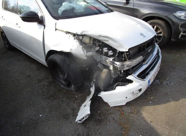 Peugeot 308 1.6HDI120 FELINE GPS/SEMI-CUIR/DENON ACCIDENTE complet