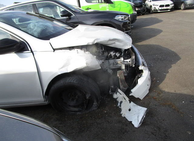 Peugeot 308 1.6HDI120 FELINE GPS/SEMI-CUIR/DENON ACCIDENTE complet