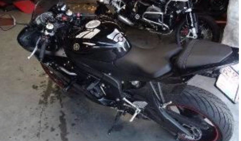 YAMAHA YZF-R6 FULL BLACK Accidenté complet