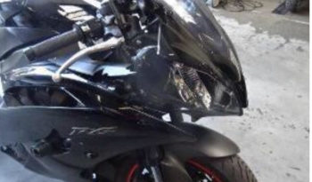 YAMAHA YZF-R6 FULL BLACK Accidenté complet