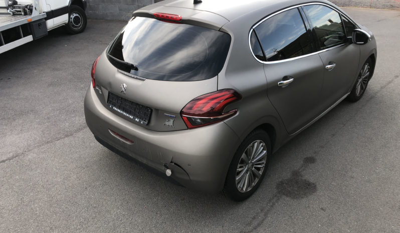 Peugeot 208 1.6HDI100 GRIS MAT GPS/LED/CAMERA/PARKTRONIC/16″ complet