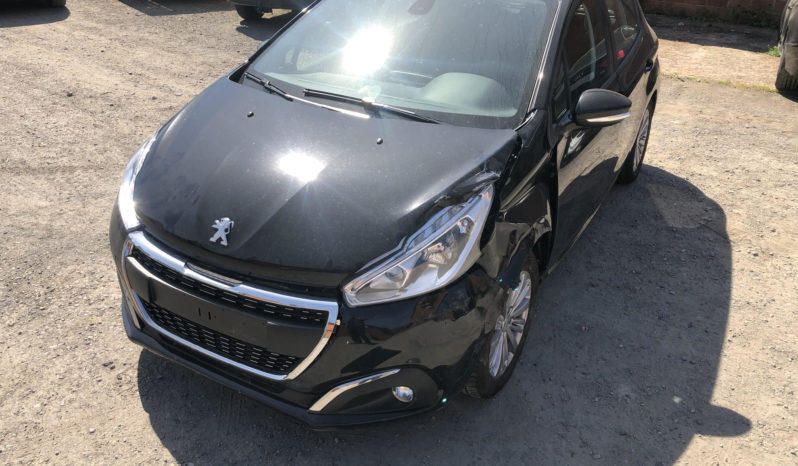 Peugeot 208 1.2 Puretech 82 Signature GPS/LED/16″ complet