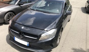 Mercedes-Benz A 180d Urban 7G-DCT SEMI-CUIR/GPS/16″ complet