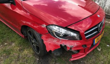 Mercedes-Benz Classe A 250 AMG 211cv 7G-DCT FULL TOIT/SEMI-CUIR/GPS/XENON/CAMERA/18″ Accidenté complet