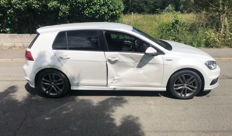 VW Golf VII 1.6 TDI 105 R Line ACC/GPS/PARK ASSIST/17″ Accidenté complet