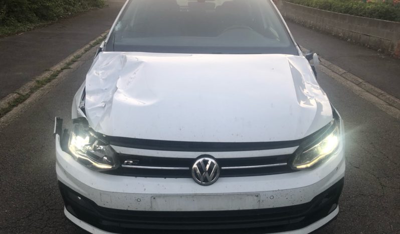 VW Polo VI 1.6 TDI 95 FULL TOIT/VIRTUAL/GPS/CARPLAY/CAMERA/KEYLESS/BEATS/16″ complet