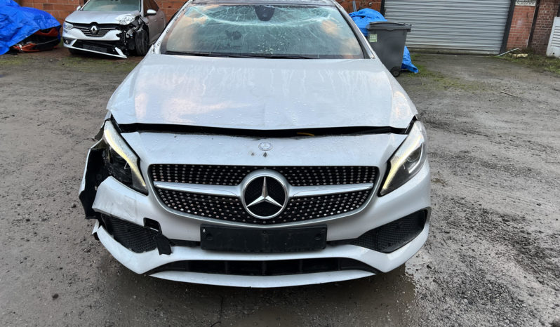 Mercedes-Benz A 200 d Fascination AMG FULL Accidenté complet