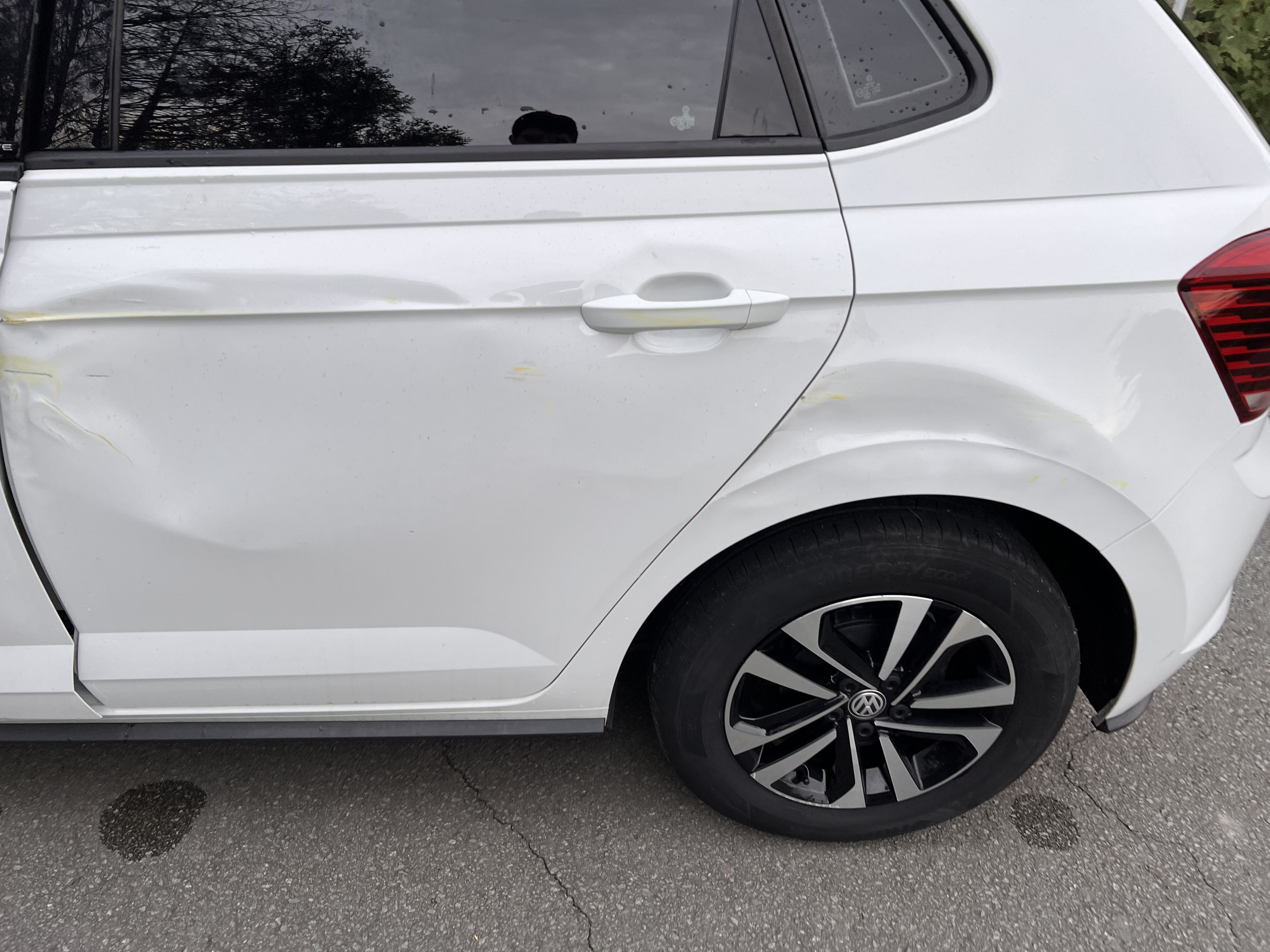 Volkswagen Polo VI 1.0 TSI 95 R Line FULL – JNS-damaged-cars