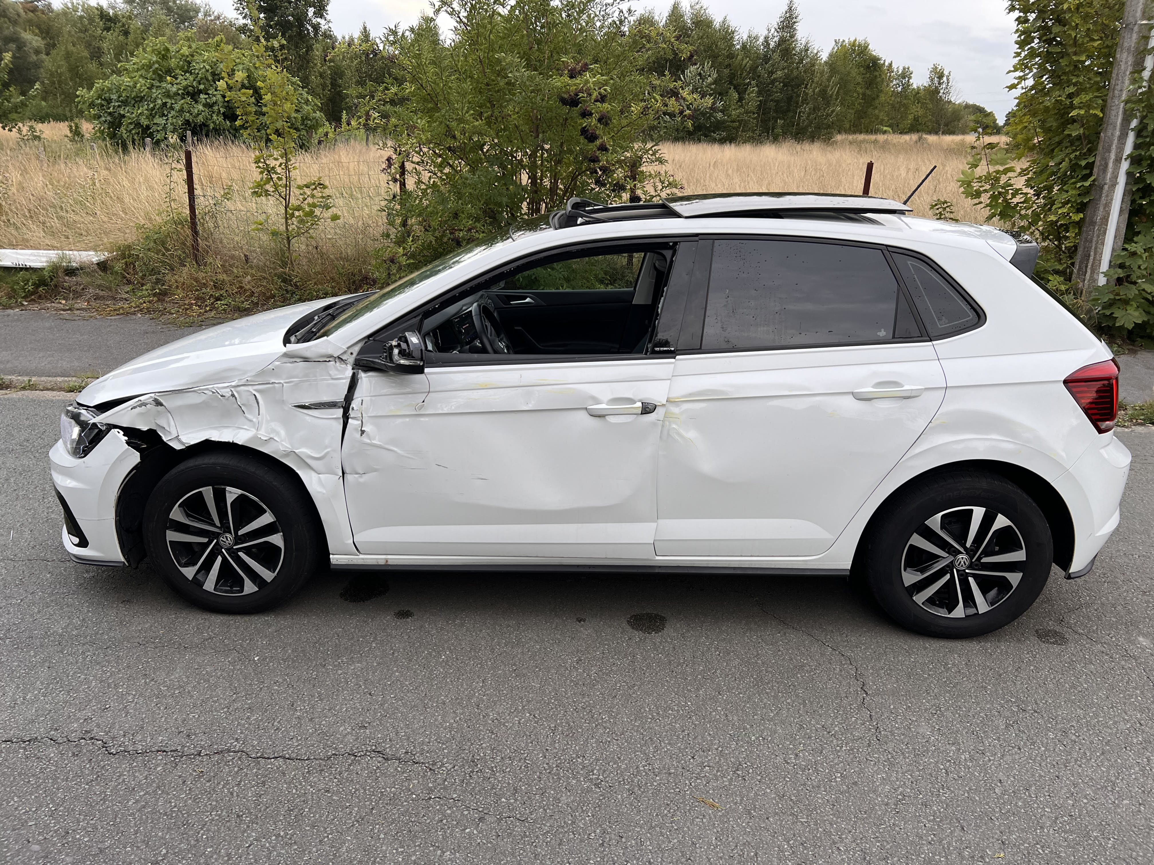 Volkswagen Polo VI 1.0 TSI 95 R Line FULL – JNS-damaged-cars